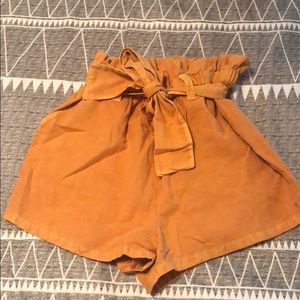 O’Neill scrunch high waisted shorts.